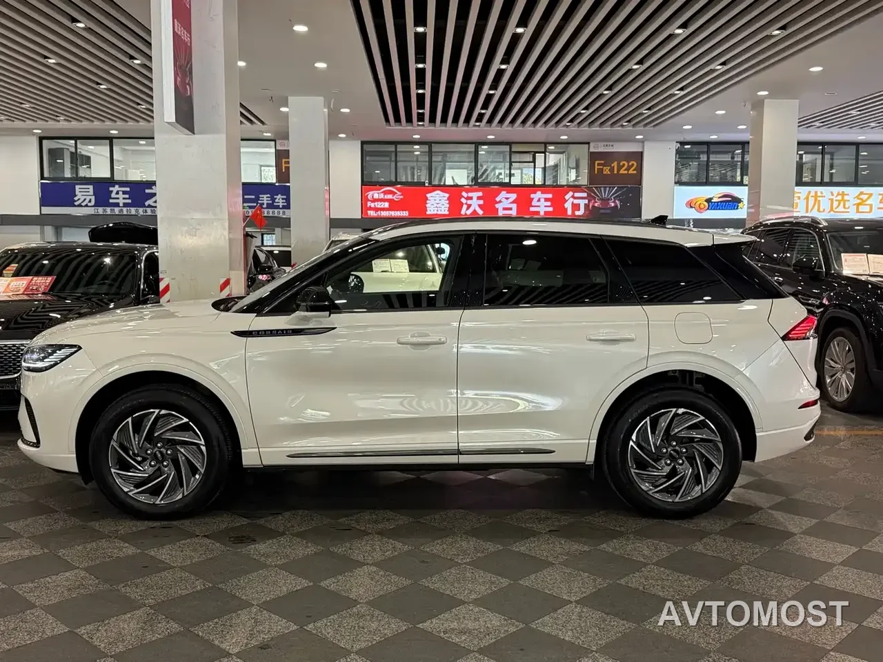 Lincoln Adventurer 2024 1.5T 2WD Premium Hybrid — фото 3