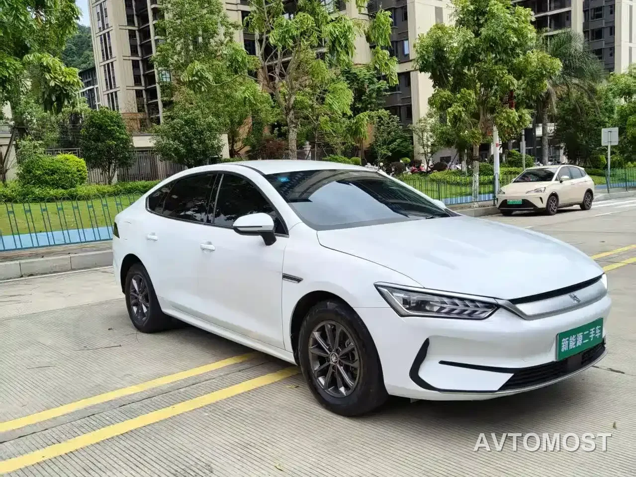 BYD Qin PLUS 2021 EV 420KM Travel Edition — фото 3