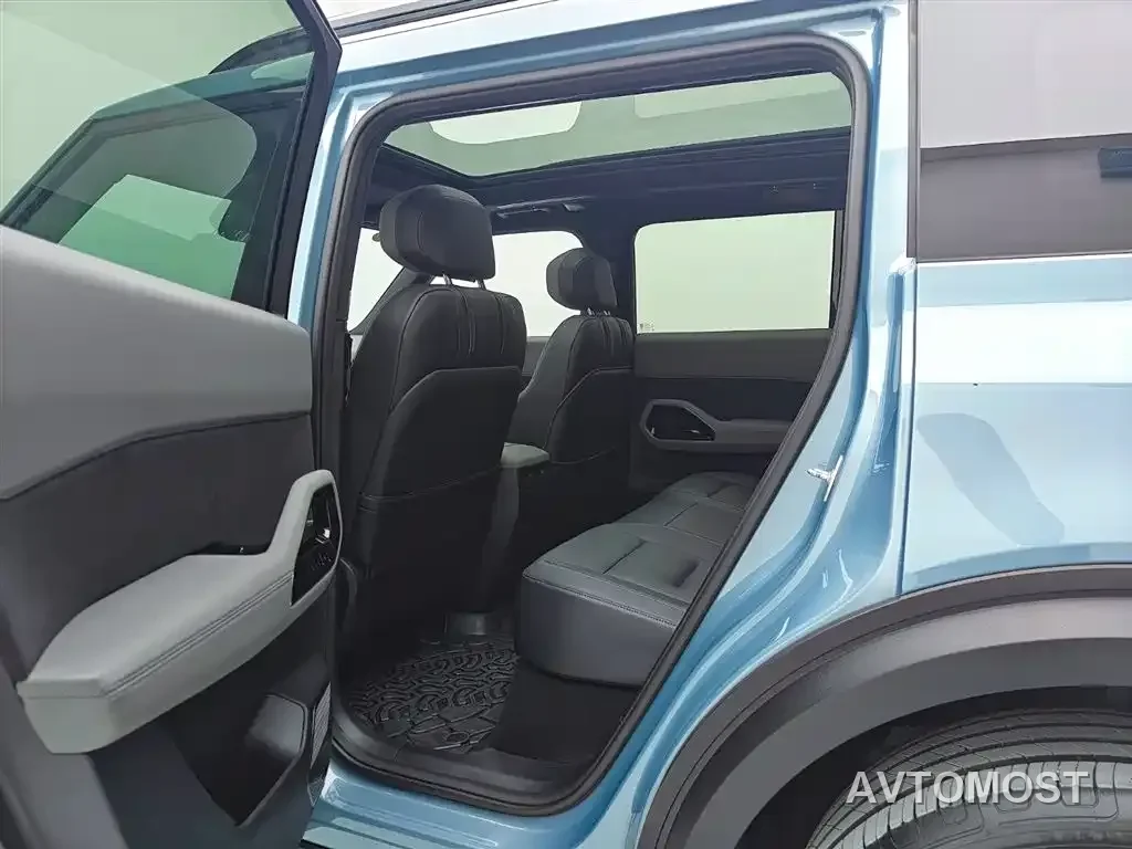 Ford Mustang NEV 2025 Plug-in Range Extender Hybrid — фото 6