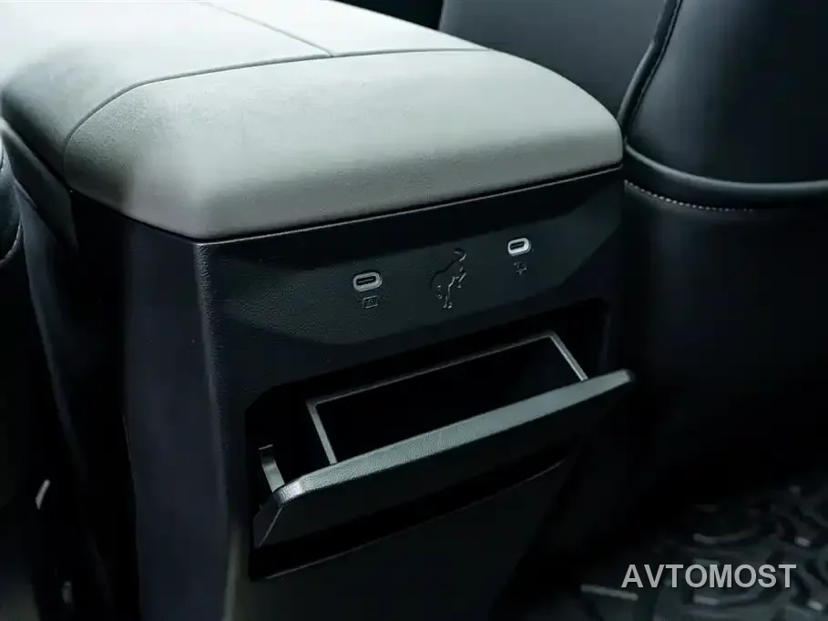 Ford Mustang NEV 2025 Plug-in Range Extender Hybrid — фото 13