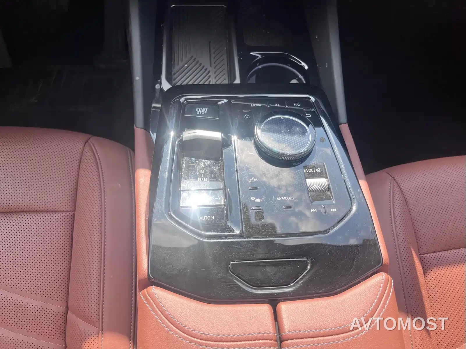 BMW i5 2024 eDrive 35L Premium Model M Sport Package — фото 6