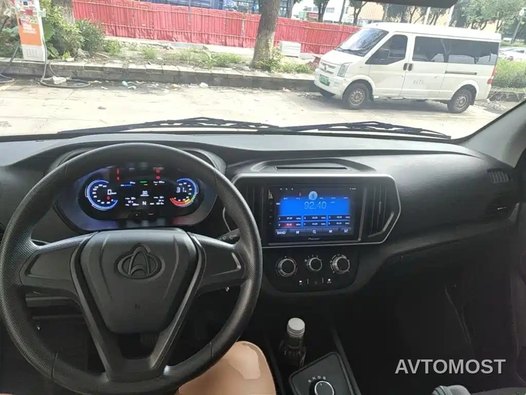 Changan Ruixing EM60 2025 Passenger Version Comfort 7-Seater 300km Liftgate — фото 4
