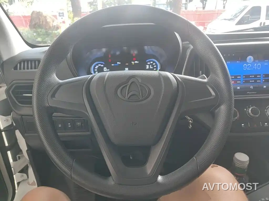 Changan Ruixing EM60 2025 Passenger Version Comfort 7-Seater 300km Liftgate — фото 5