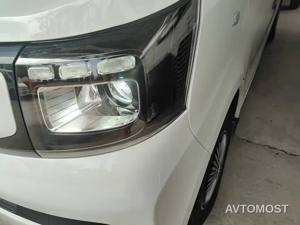 Changan Ruixing EM60 2025 Passenger Version Comfort 7-Seater 300km Liftgate — фото 17
