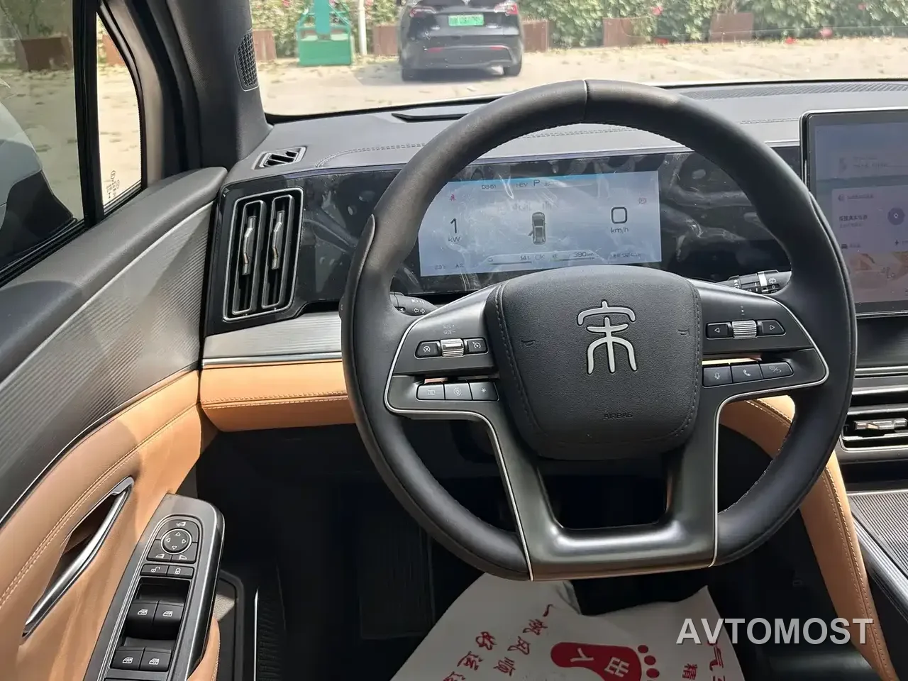BYD Song L DM-i 2024 75km Leading Edition — фото 11