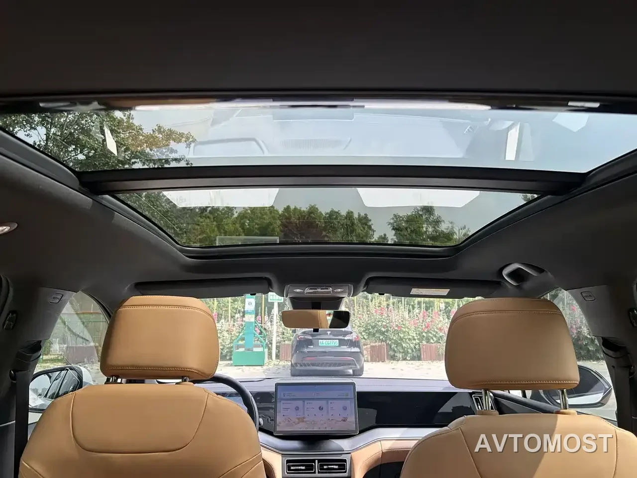 BYD Song L DM-i 2024 75km Leading Edition — фото 16