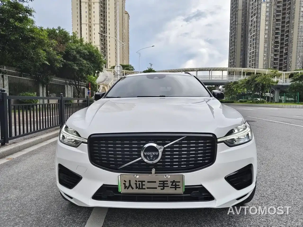 Volvo XC60 Plug-in Hybrid 2021 T8 E-Drive Hybrid Inscription Sport — фото 3