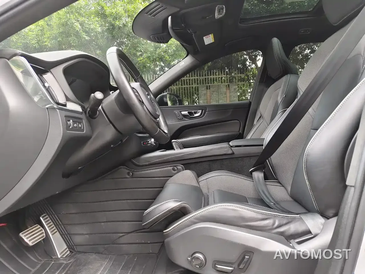 Volvo XC60 Plug-in Hybrid 2021 T8 E-Drive Hybrid Inscription Sport — фото 6