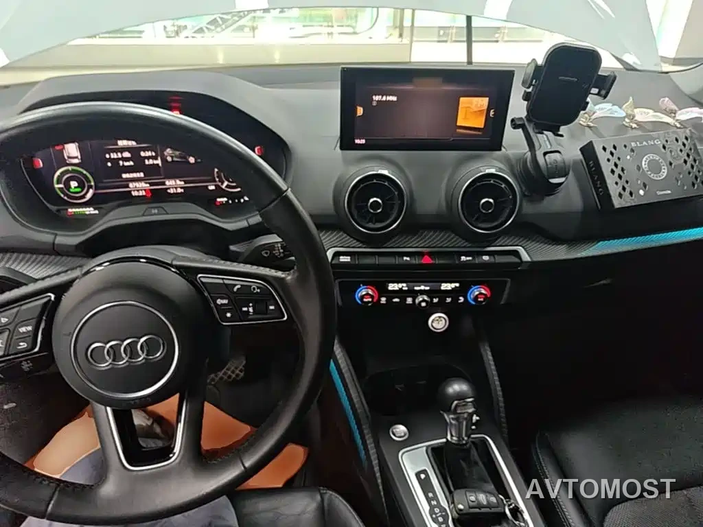 Audi Q2L e-tron 2019 Q2L e-tron Pure Electric Smart Cool Edition — фото 10