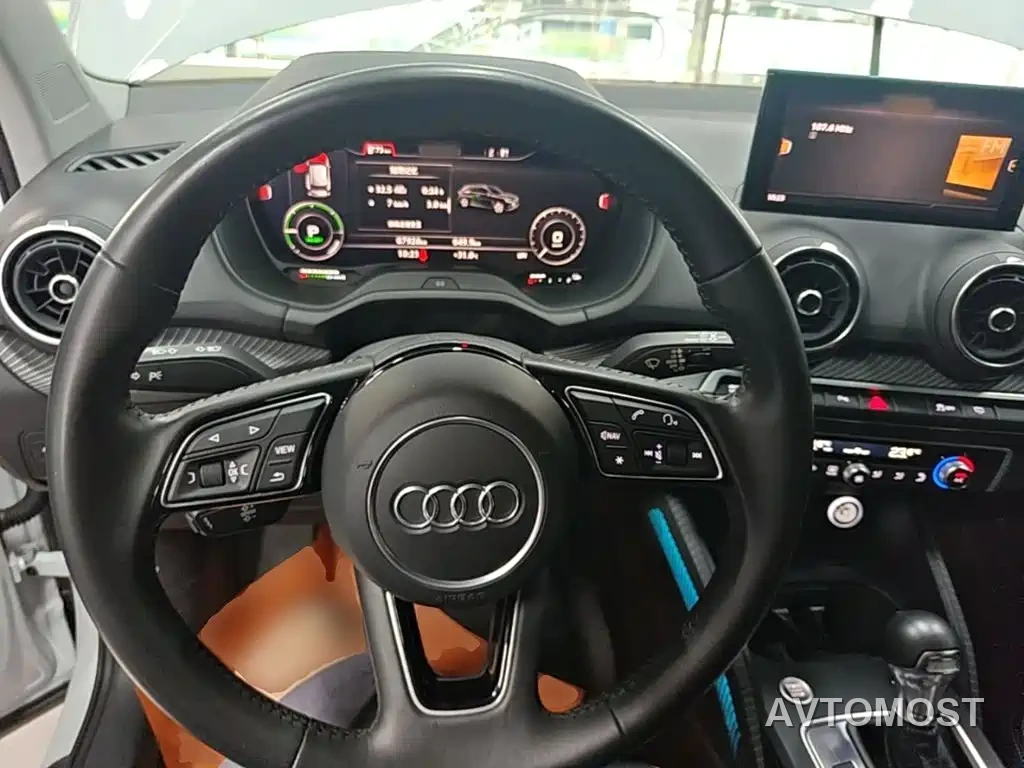 Audi Q2L e-tron 2019 Q2L e-tron Pure Electric Smart Cool Edition — фото 11