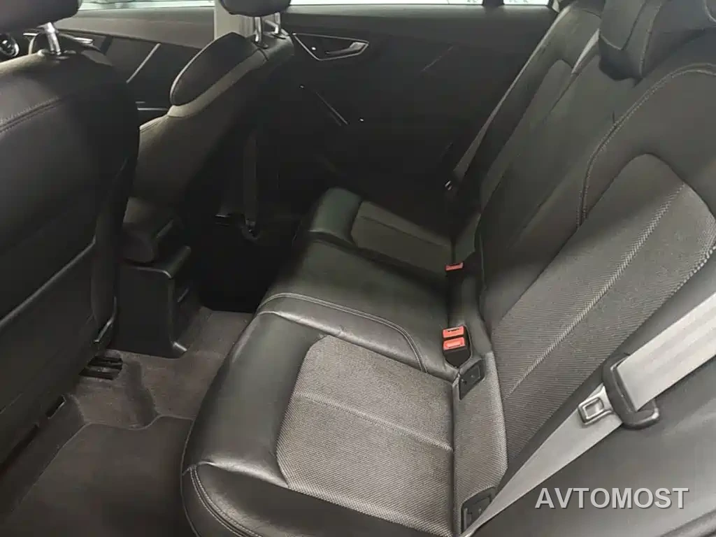 Audi Q2L e-tron 2019 Q2L e-tron Pure Electric Smart Cool Edition — фото 17