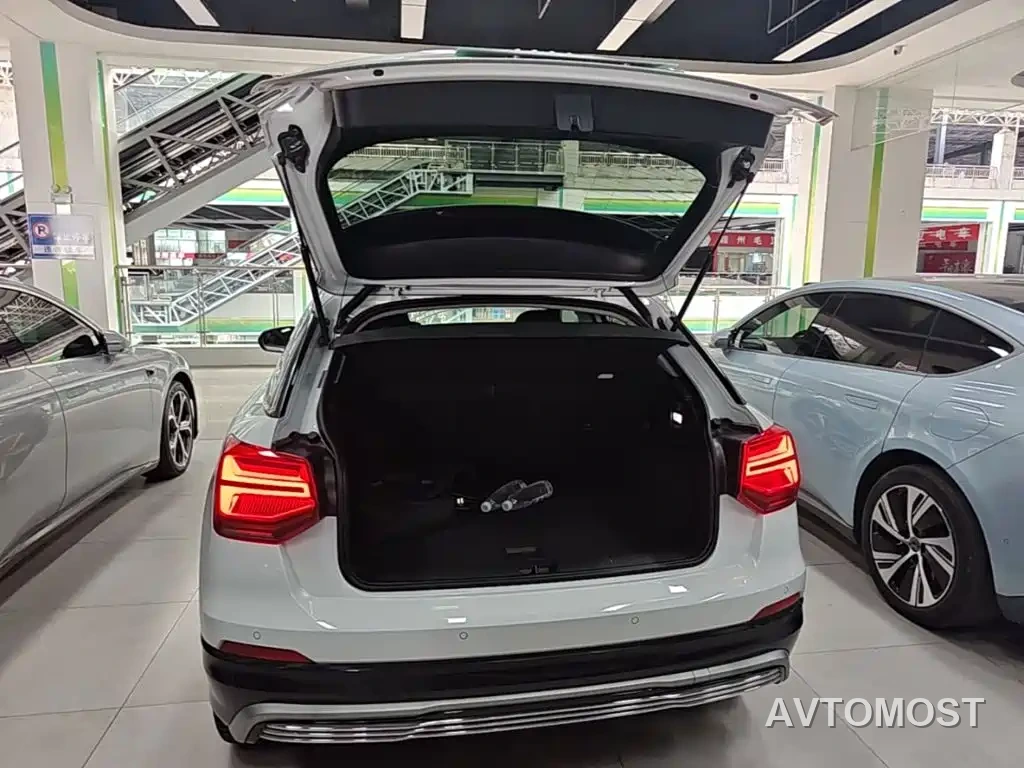 Audi Q2L e-tron 2019 Q2L e-tron Pure Electric Smart Cool Edition — фото 19