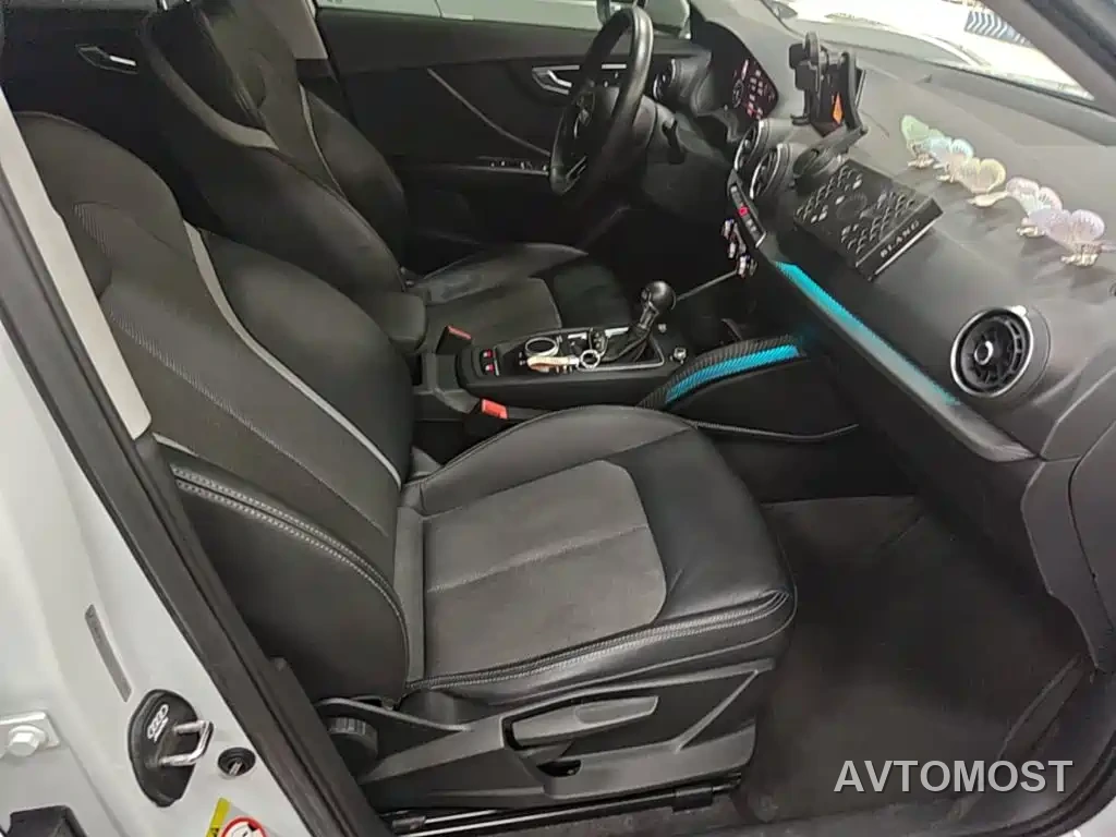 Audi Q2L e-tron 2019 Q2L e-tron Pure Electric Smart Cool Edition — фото 25