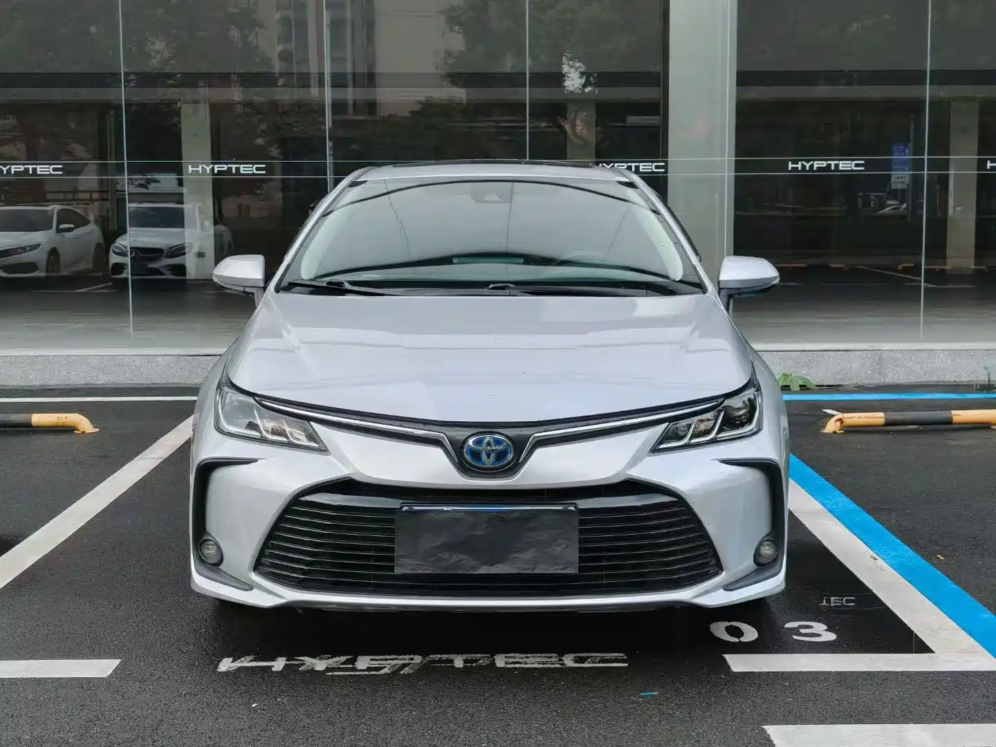 Toyota Corolla 2021 Hybrid 1.8L E-CVT Elite Edition — фото 2