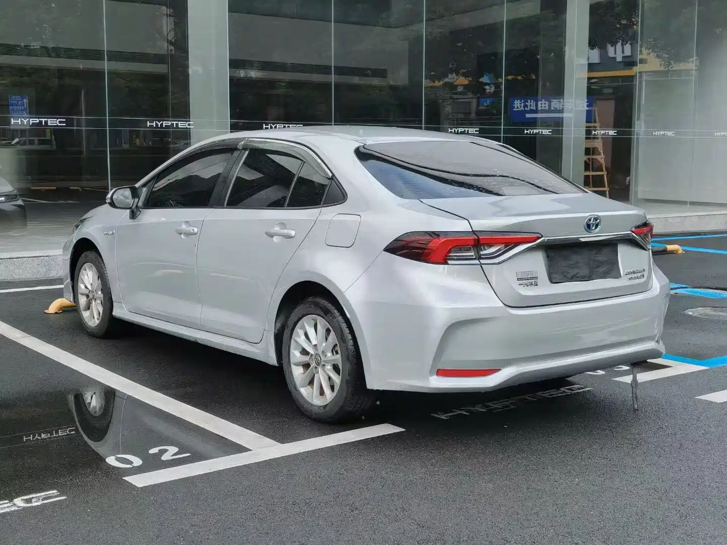 Toyota Corolla 2021 Hybrid 1.8L E-CVT Elite Edition — фото 9