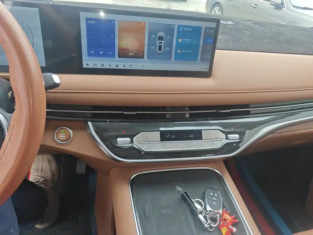 SAIC Maxus G10 2025 MAX 2.0T Automatic Flagship Edition Gasoline 7-Seater — фото 6