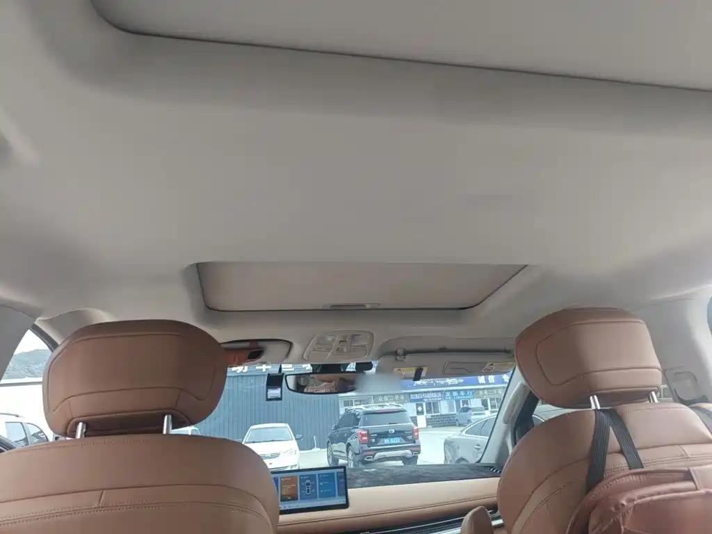 SAIC Maxus G10 2025 MAX 2.0T Automatic Flagship Edition Gasoline 7-Seater — фото 9