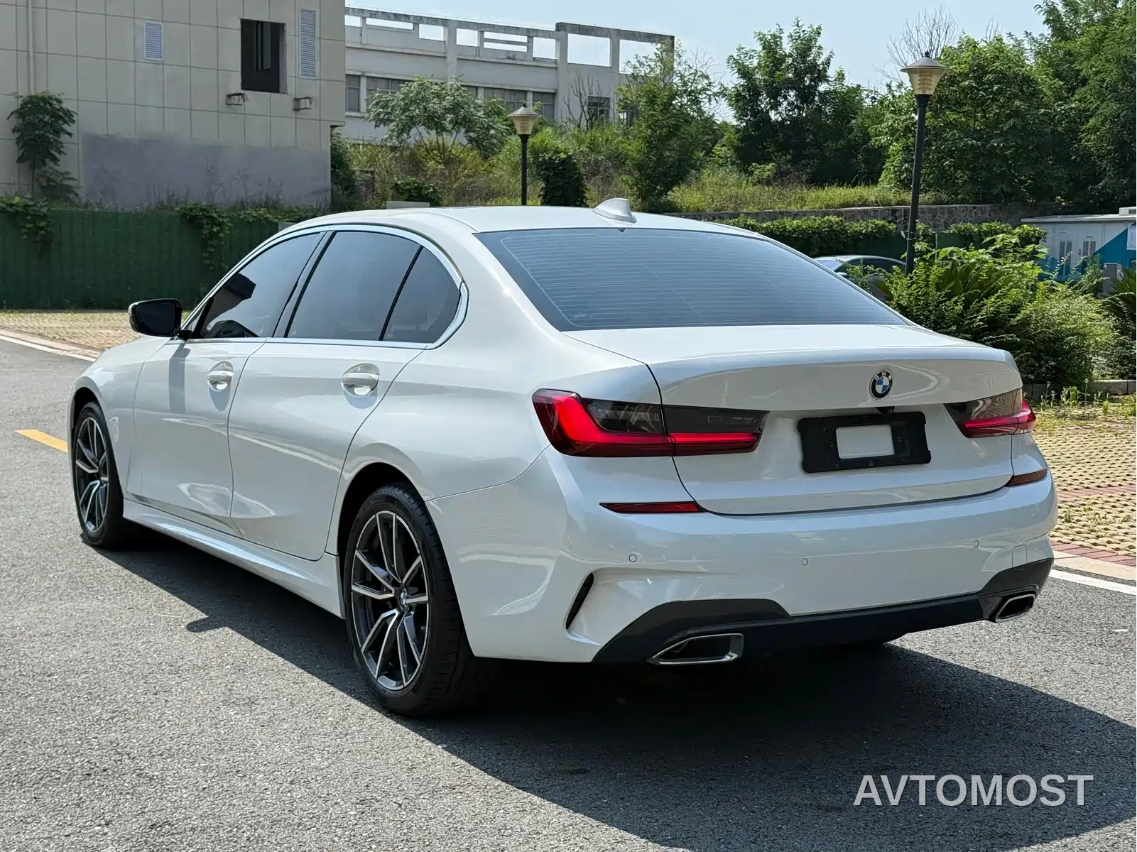 BMW 3 Series 2022 320Li M Sport Package — фото 7