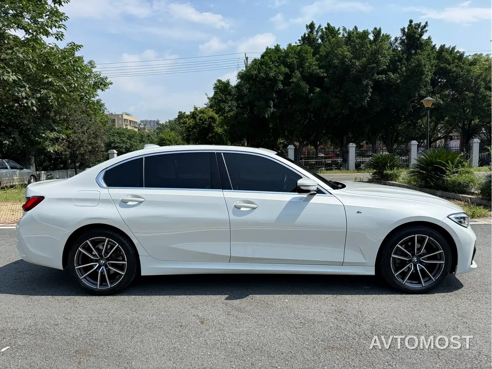 BMW 3 Series 2022 320Li M Sport Package — фото 9