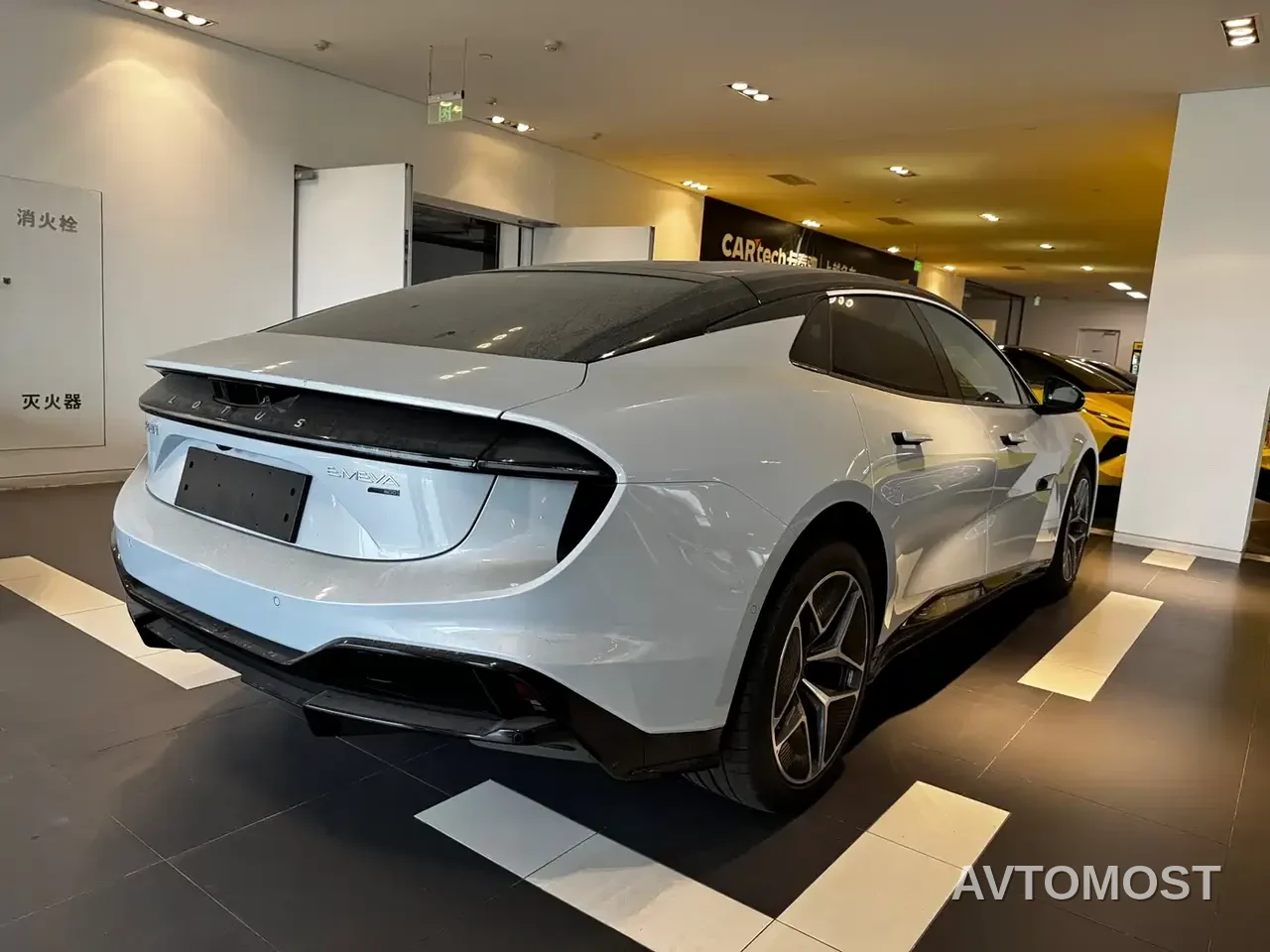 Lotus Cars EMEYA Blossom 2025 600 Wagon — фото 11