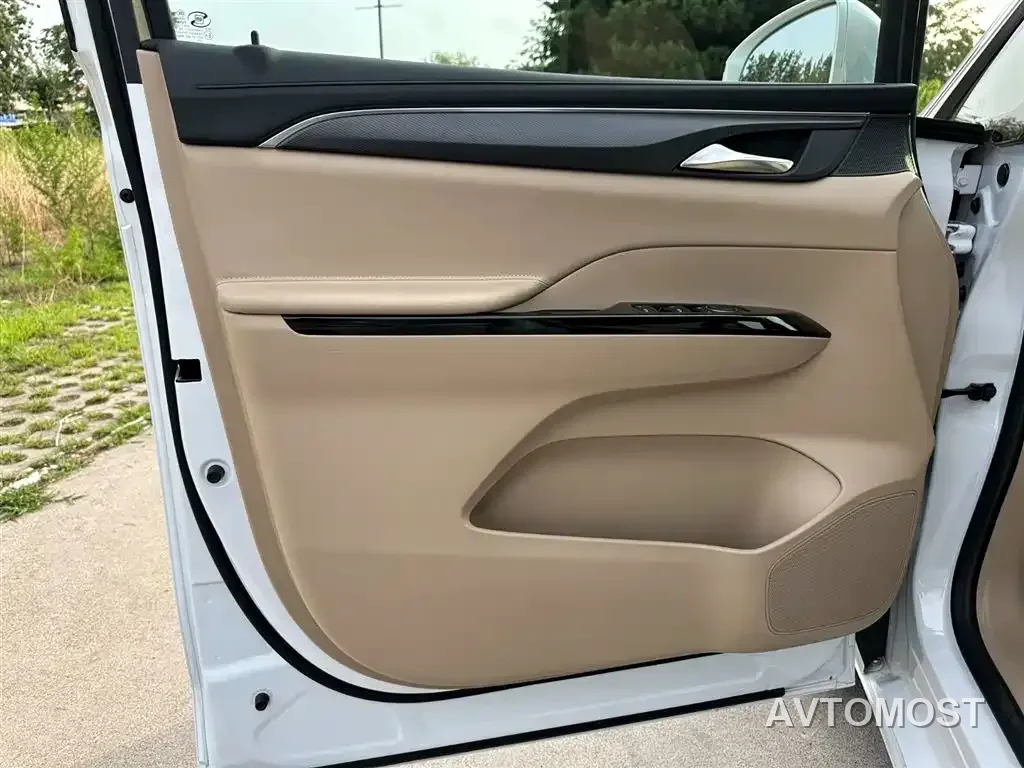 Buick GL8 New Energy 2025 Landprestige First Edition 7-Seater — фото 12