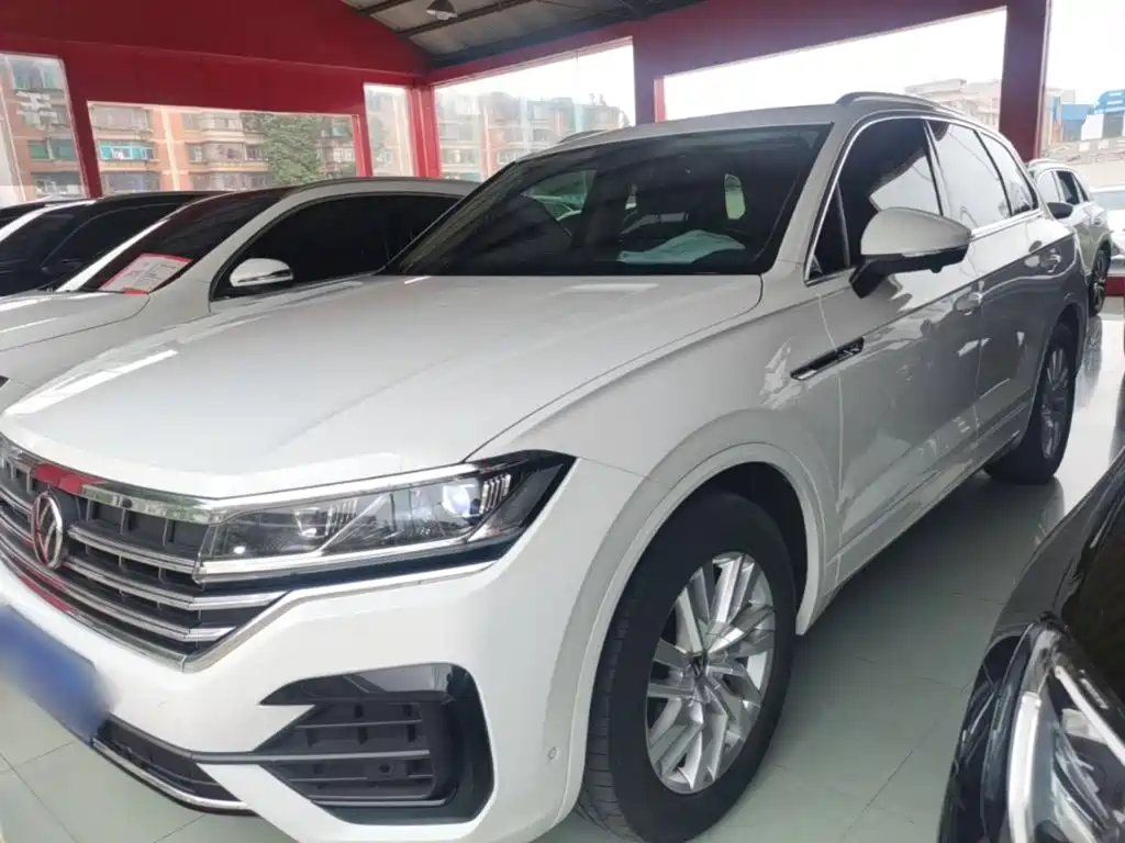 Volkswagen Touareg 2021 2.0TSI R-Line — фото 2