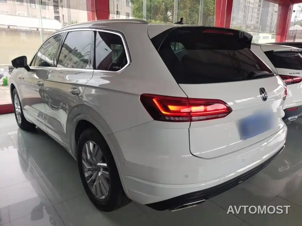 Volkswagen Touareg 2021 2.0TSI R-Line — фото 5