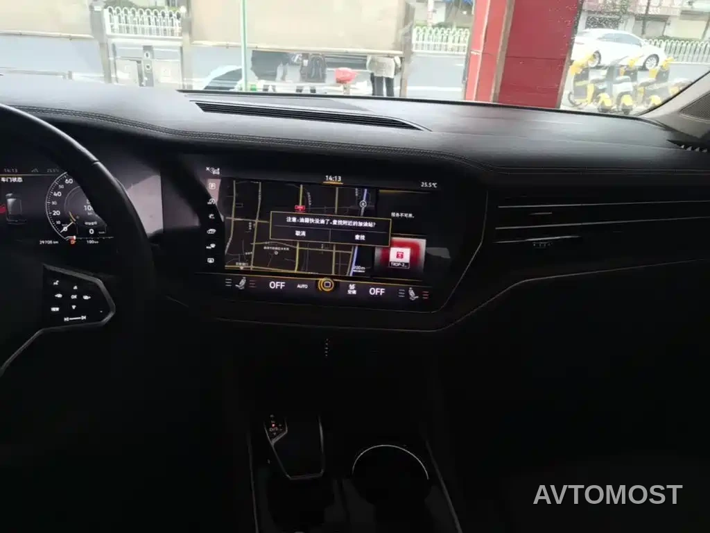 Volkswagen Touareg 2021 2.0TSI R-Line — фото 13