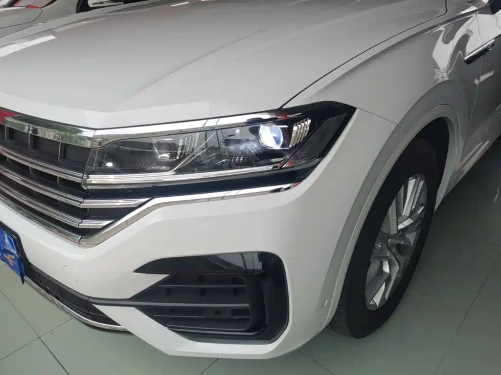 Volkswagen Touareg 2021 2.0TSI R-Line — фото 24
