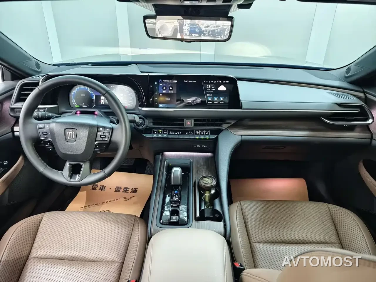 Toyota Crown (Import) 2024 2.5L Ultimate Edition — фото 4