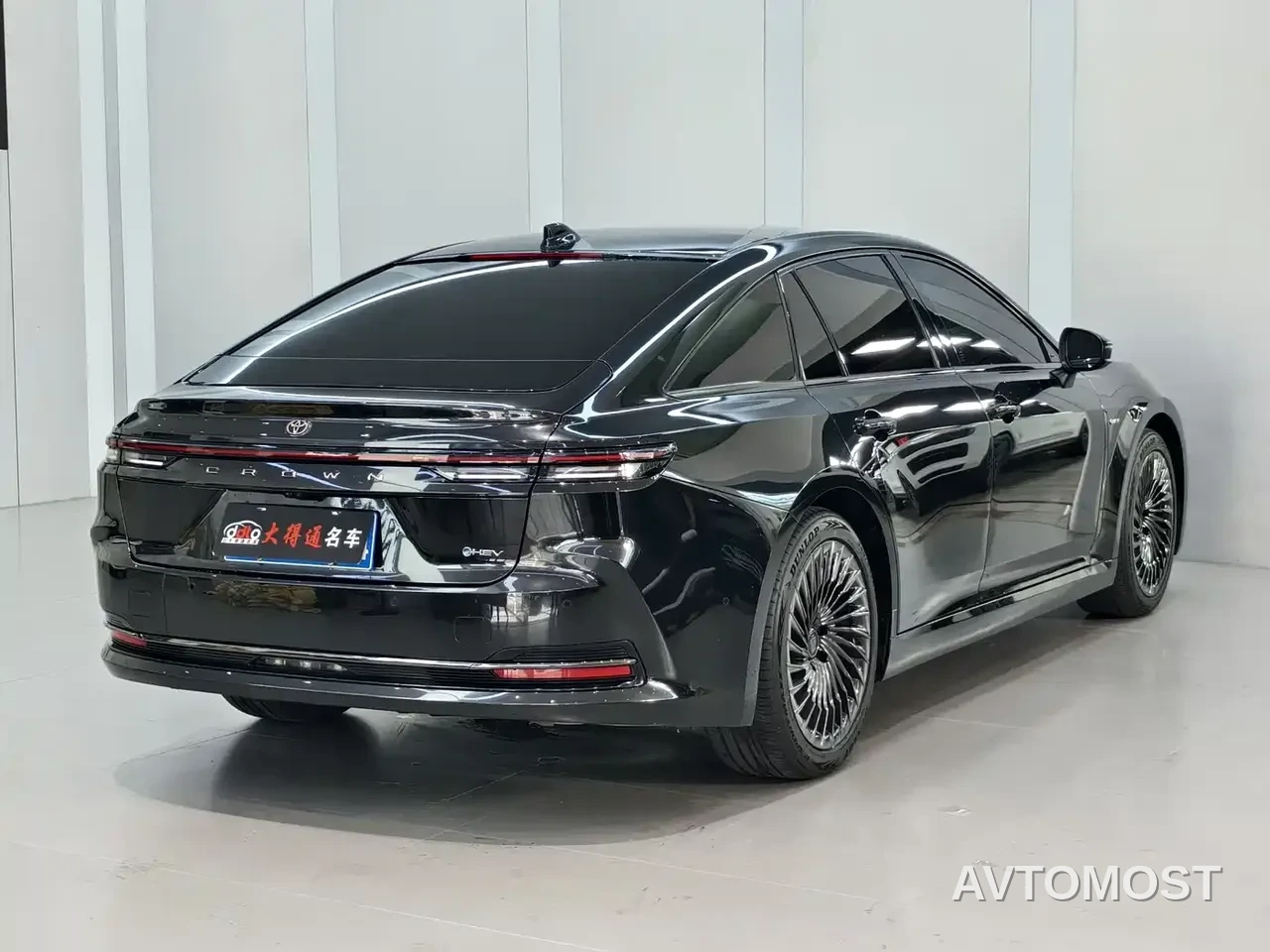 Toyota Crown (Import) 2024 2.5L Ultimate Edition — фото 14