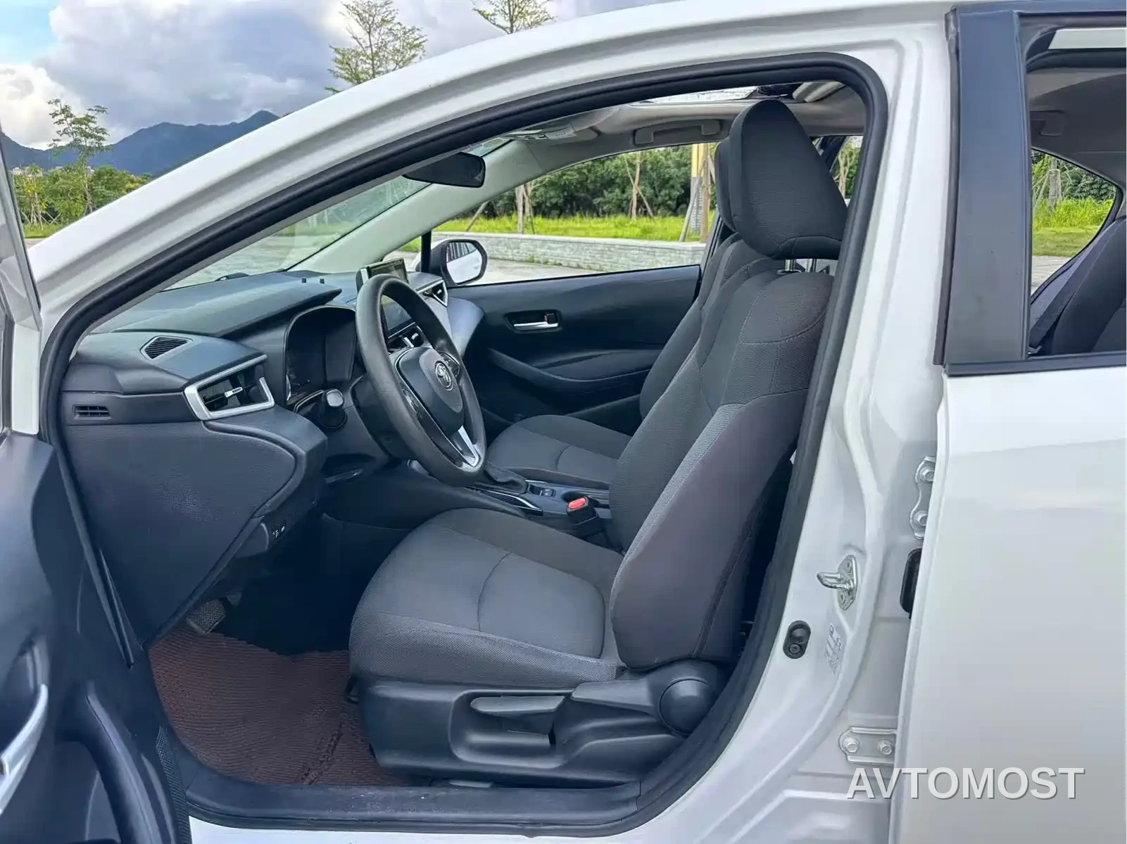 Toyota Corolla 2021 TNGA 1.5L CVT Elite Edition — фото 8