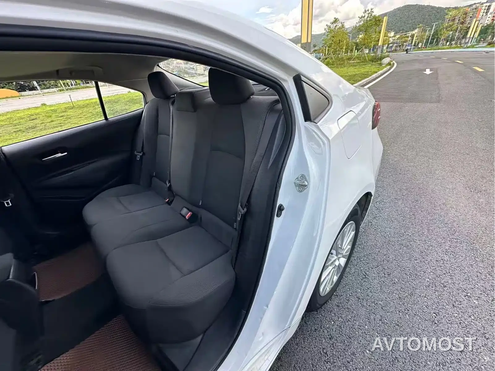 Toyota Corolla 2021 TNGA 1.5L CVT Elite Edition — фото 9