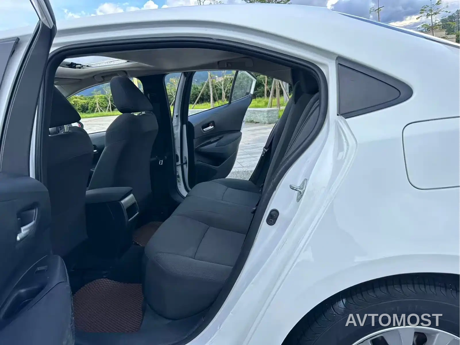 Toyota Corolla 2021 TNGA 1.5L CVT Elite Edition — фото 10