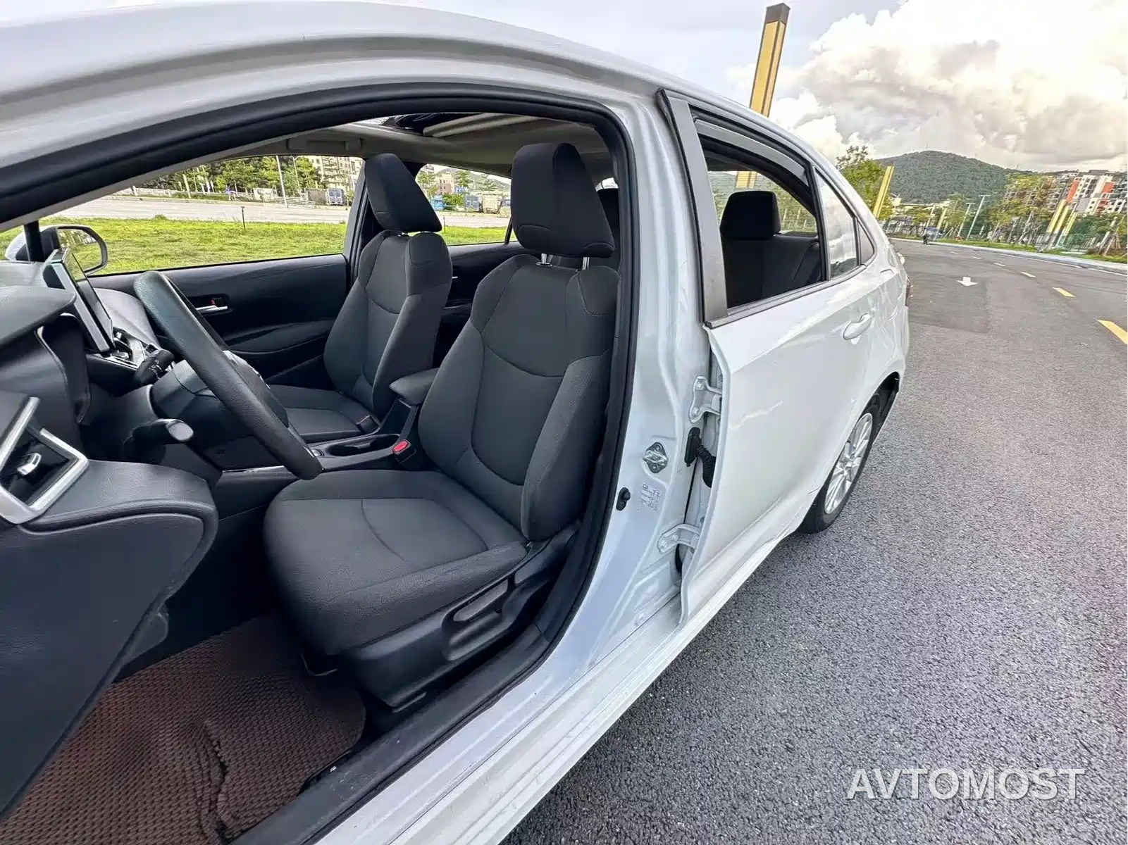 Toyota Corolla 2021 TNGA 1.5L CVT Elite Edition — фото 11