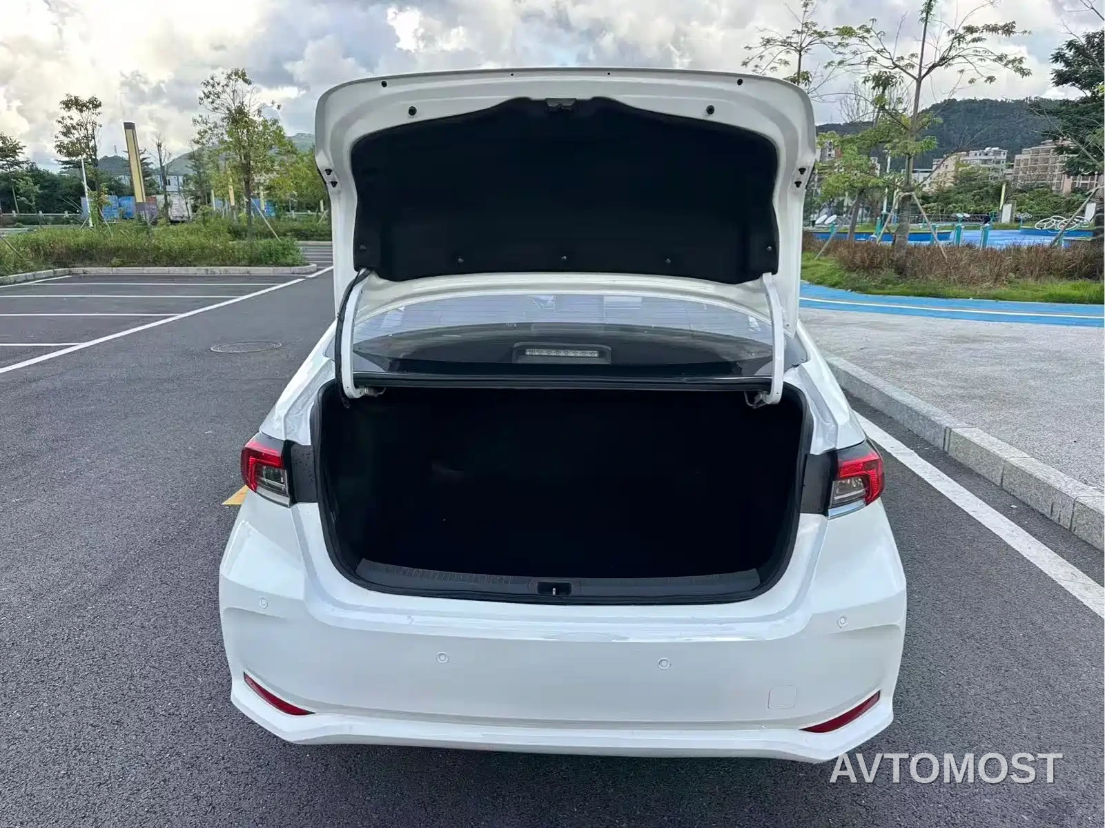 Toyota Corolla 2021 TNGA 1.5L CVT Elite Edition — фото 18