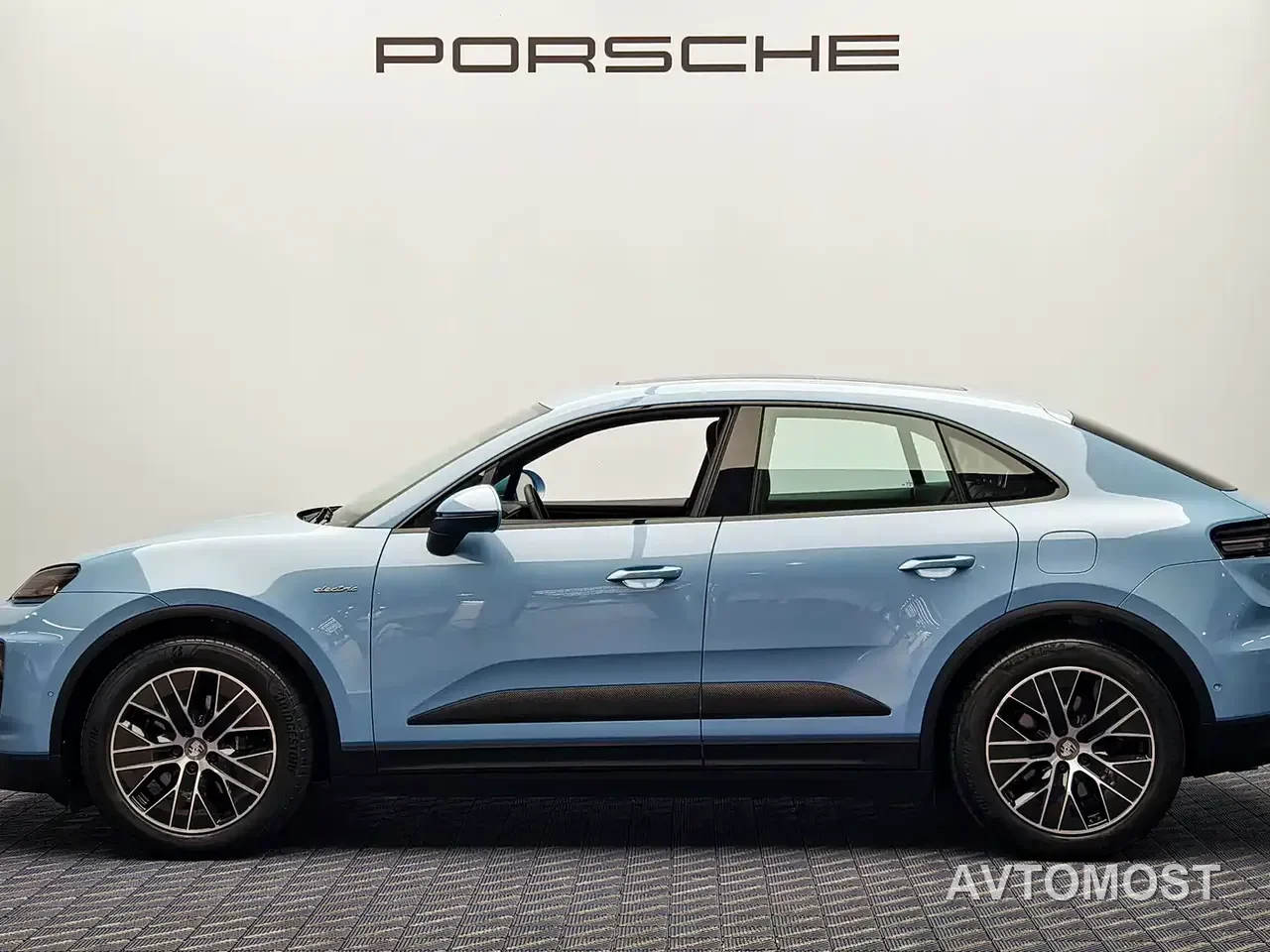 Porsche Macan EV — фото 6