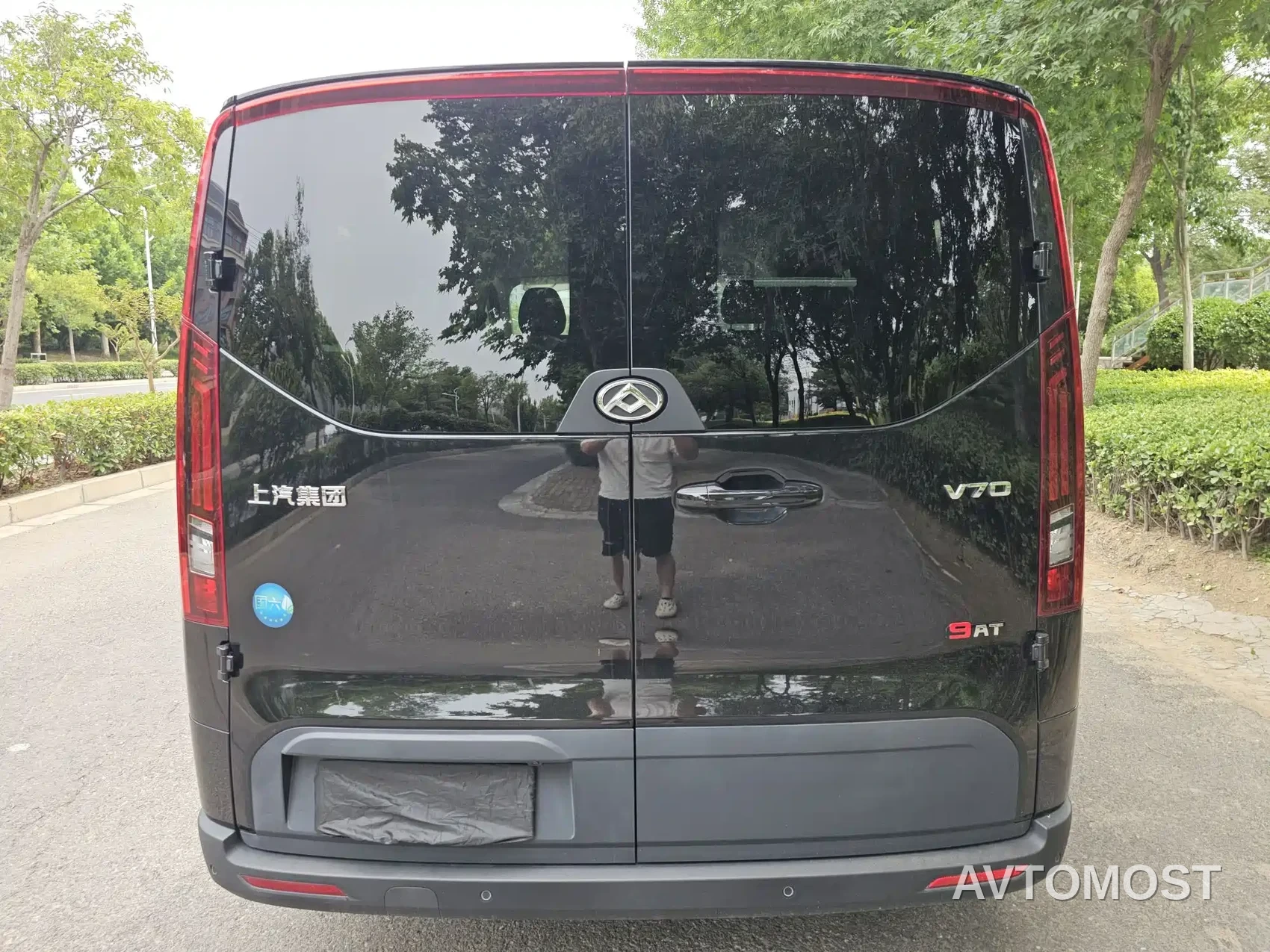 SAIC Maxus Xintu V70 2023 Model 2.0T Elite Edition Automatic Short Wheelbase Low Roof 5/6-Seater — фото 5