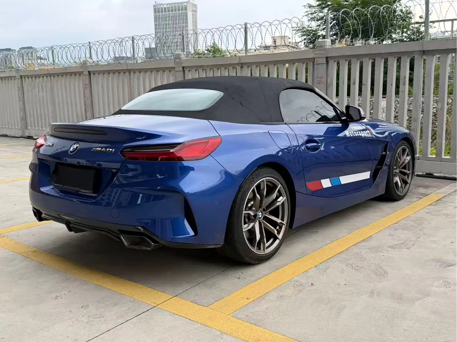 BMW Z4 M40i 2023 M40i M Sport Performance Edition — фото 13
