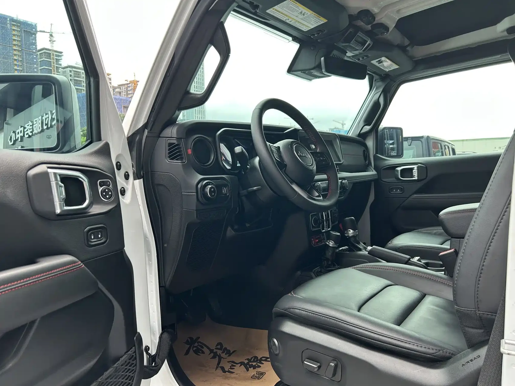 Jeep Wrangler 2024 2.0T Rubicon 4-door — фото 5