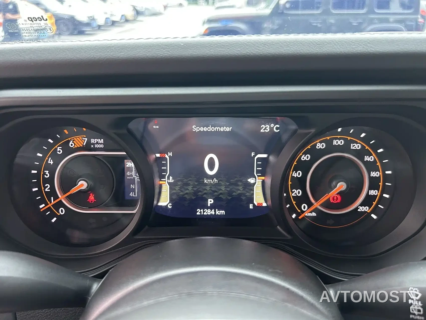 Jeep Wrangler 2024 2.0T Rubicon 4-door — фото 12