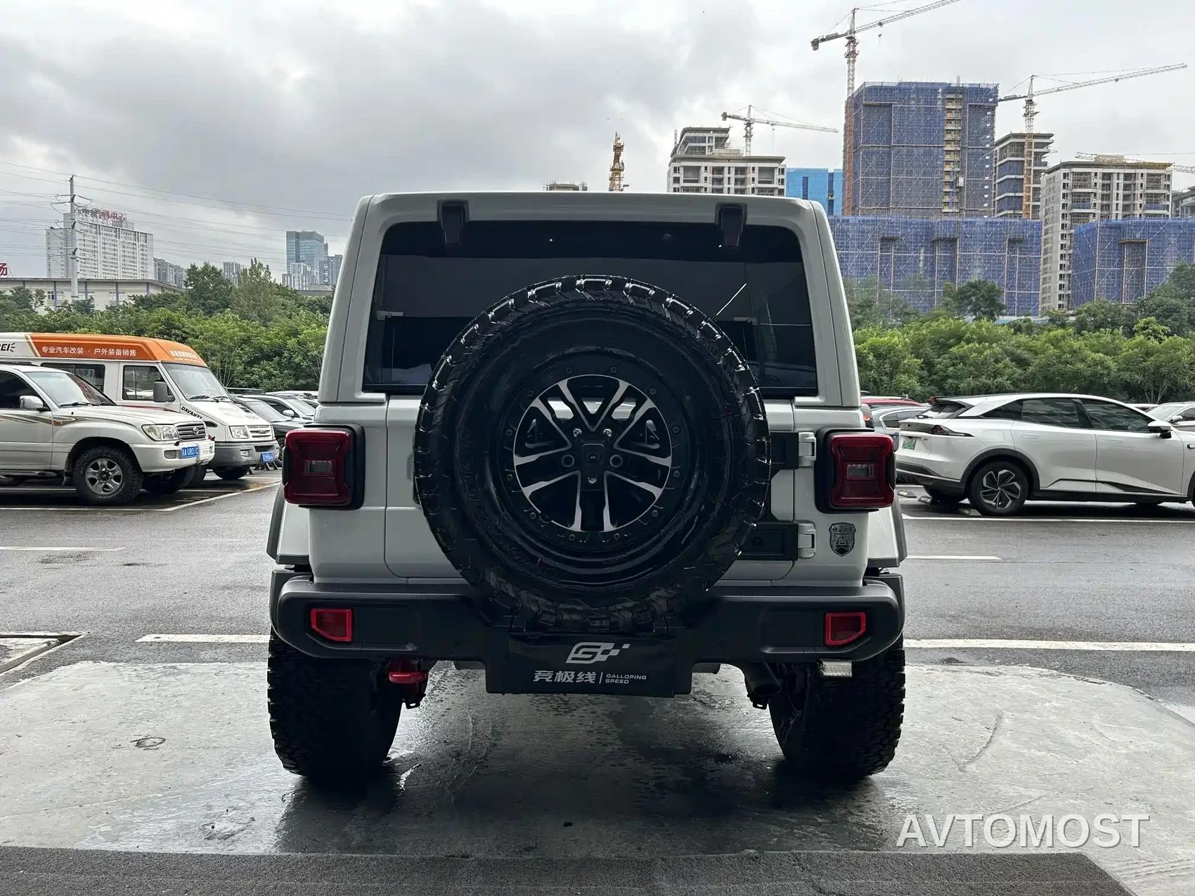 Jeep Wrangler 2024 2.0T Rubicon 4-door — фото 15