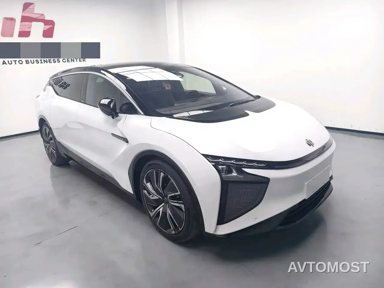 HiPhi X 2021 Performance Edition 6-Seater — фото 3