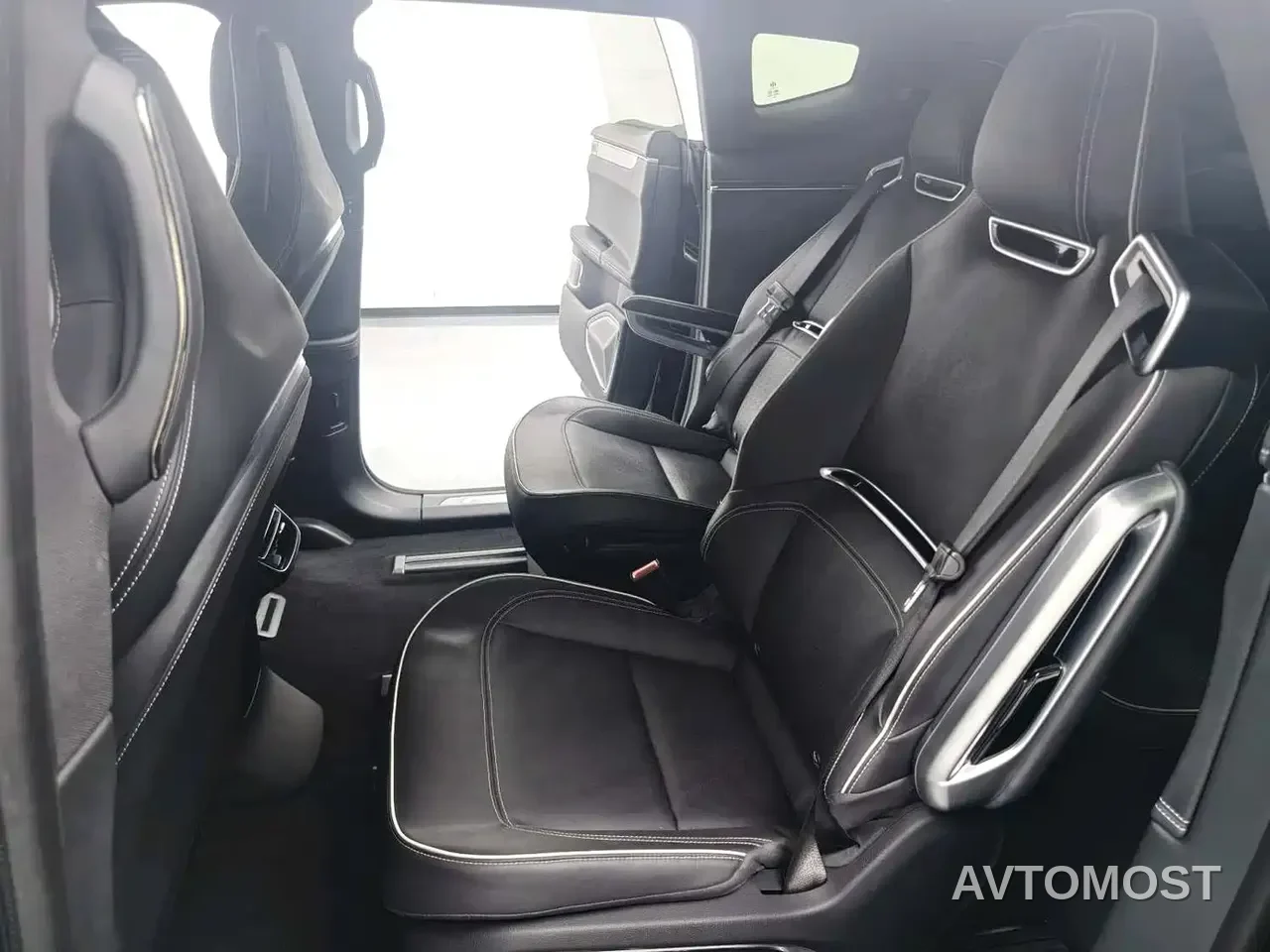 HiPhi X 2021 Performance Edition 6-Seater — фото 6
