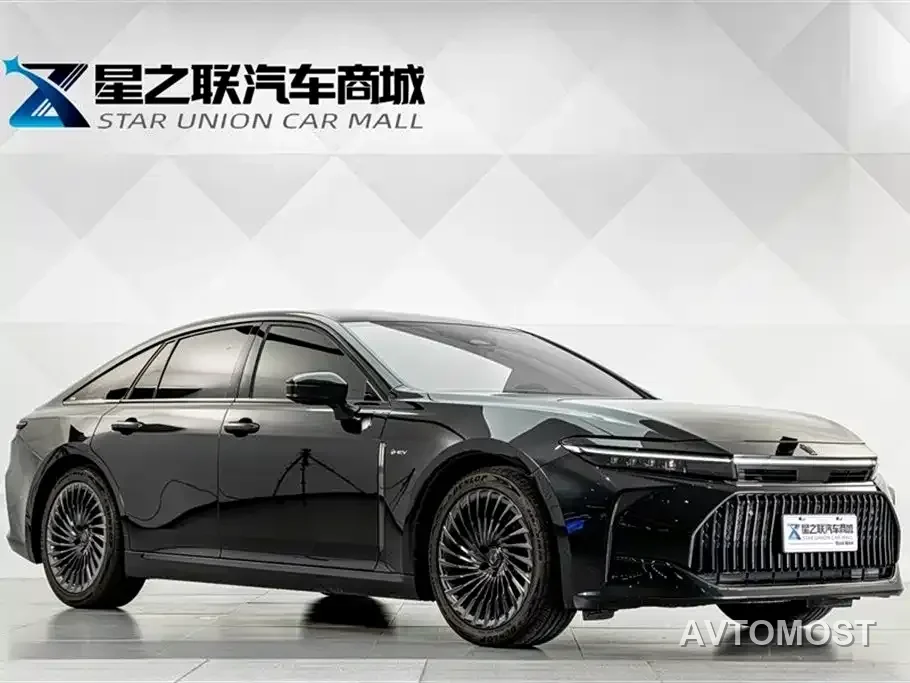 Toyota Crown (Import) 2024 2.5L Ultimate Edition — фото 5