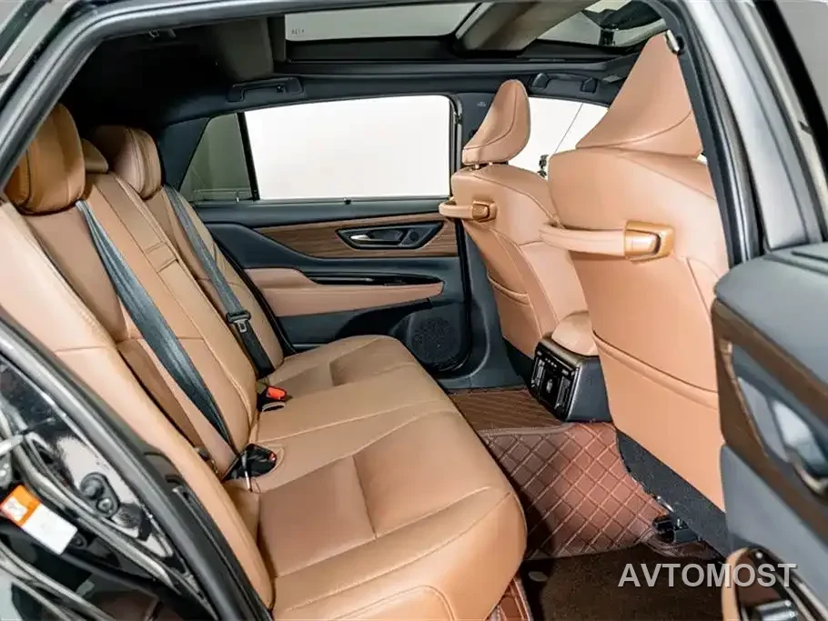 Toyota Crown (Import) 2024 2.5L Ultimate Edition — фото 21