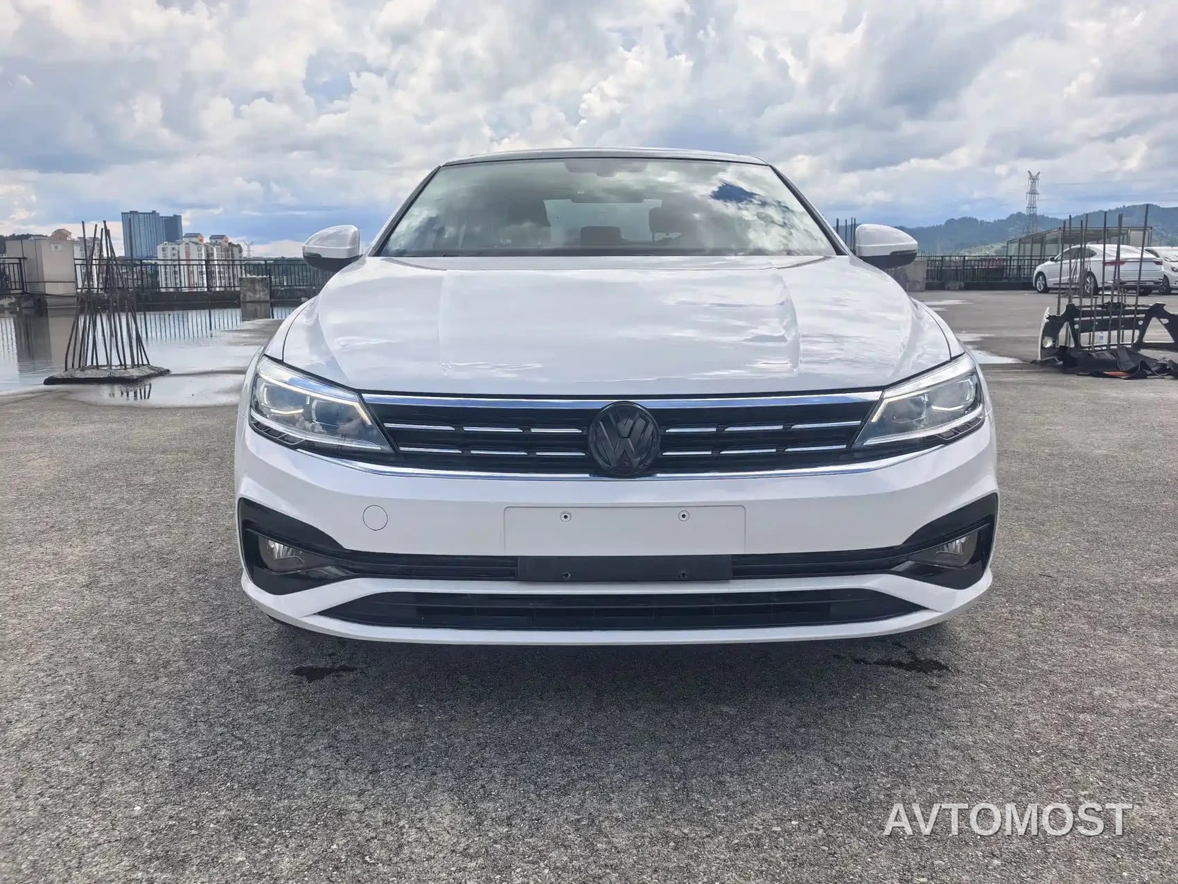 Volkswagen Lamando 2021 Facelift 280TSI DSG Comfort Edition — фото 2