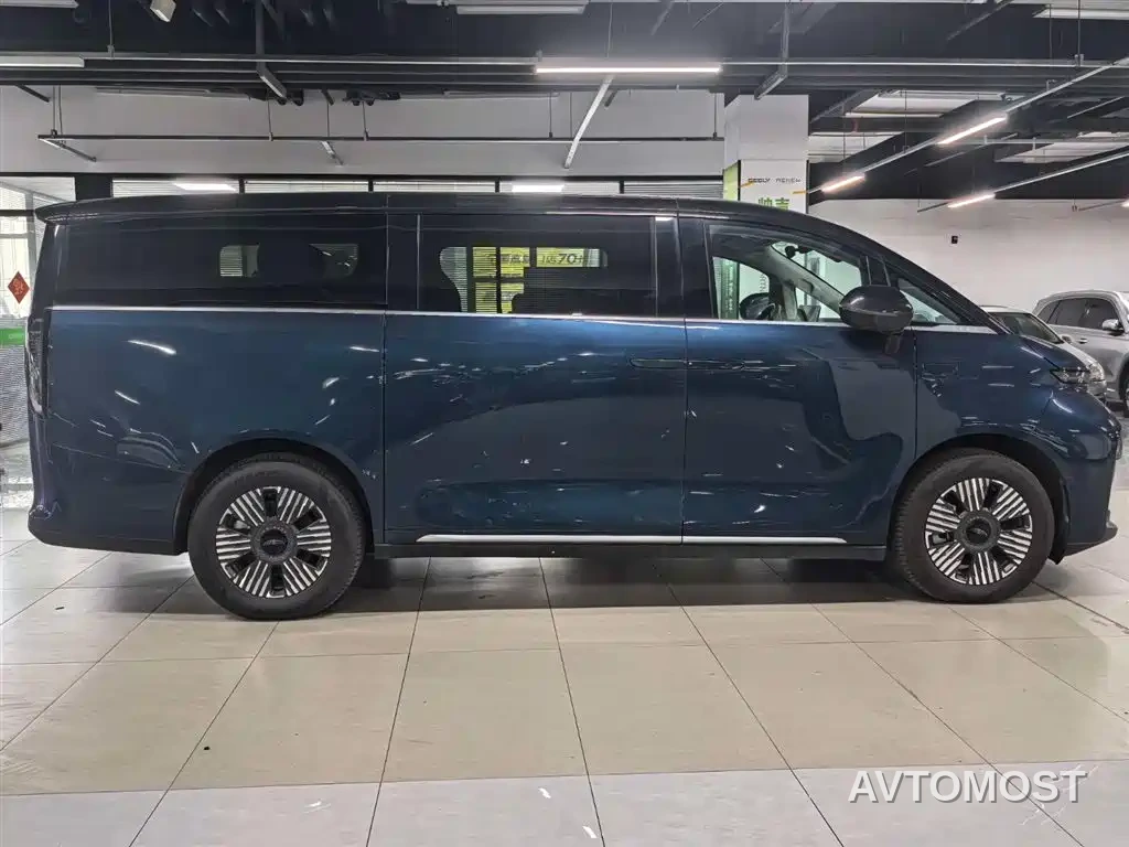 Geely Galaxy Yizhen L380 2024 116kWh 6-Seater 2WD Pro — фото 4
