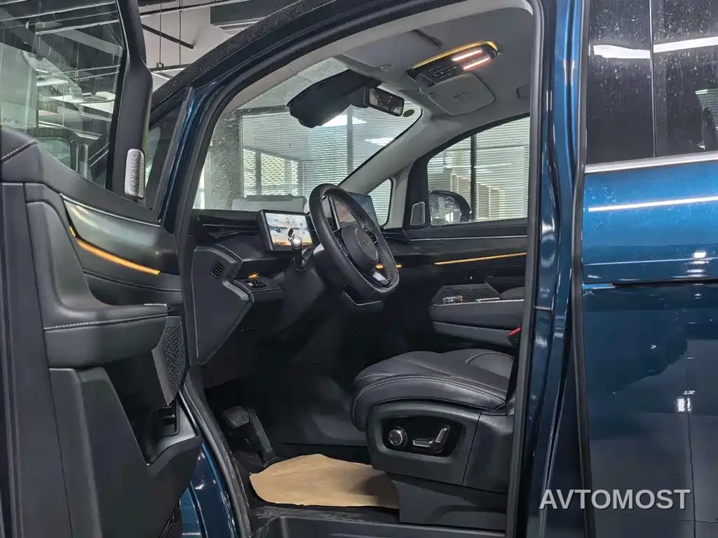 Geely Galaxy Yizhen L380 2024 116kWh 6-Seater 2WD Pro — фото 7