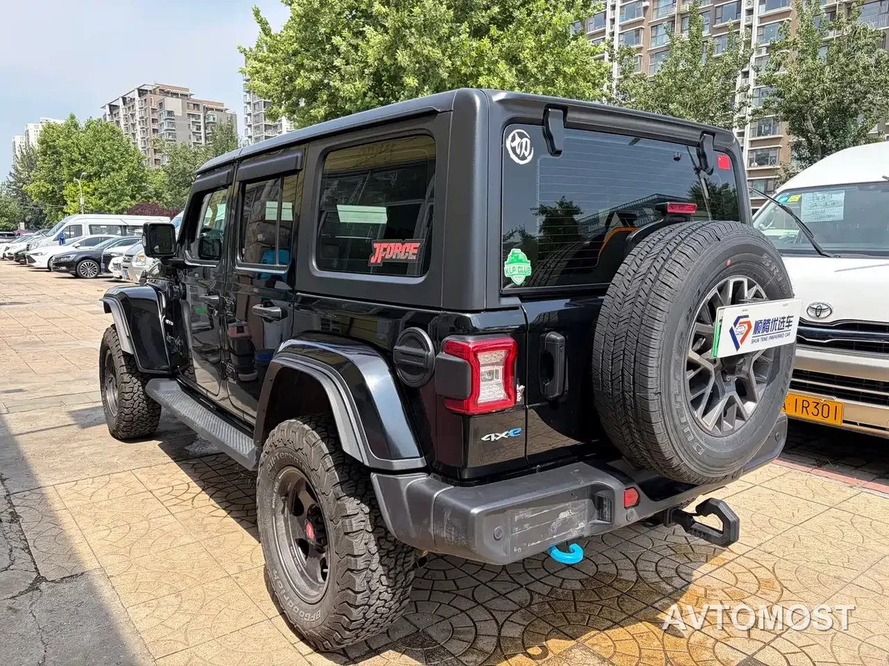 Jeep Wrangler 4xe 2021 4-Door 2.0T 4xe Sahara — фото 9
